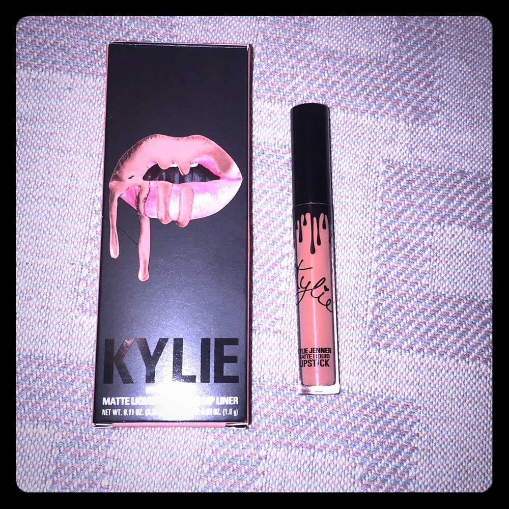 Kylie Jenner Matte Liquid Lipstick 💄